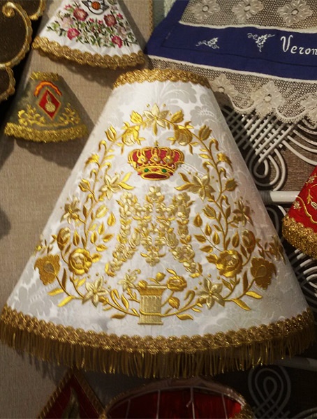 Manto de Iglesia 13