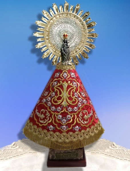 Manto Ave Maria con margaritas